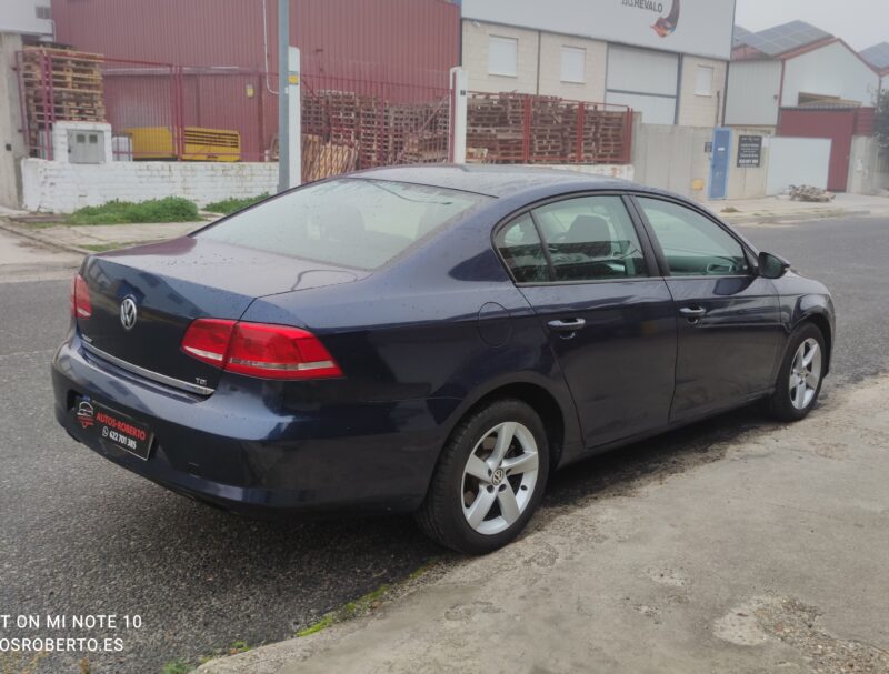 VOLKSWAGEN PASSAT 1.6 TDI