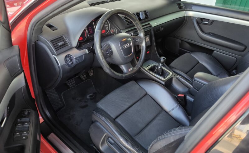 AUDI A4 AVANT 1.8 T QUATTRO SLINE