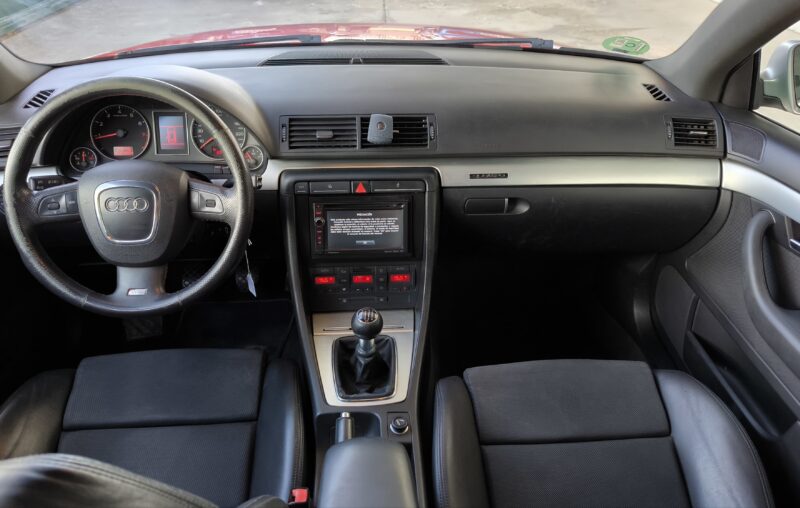 AUDI A4 AVANT 1.8 T QUATTRO SLINE