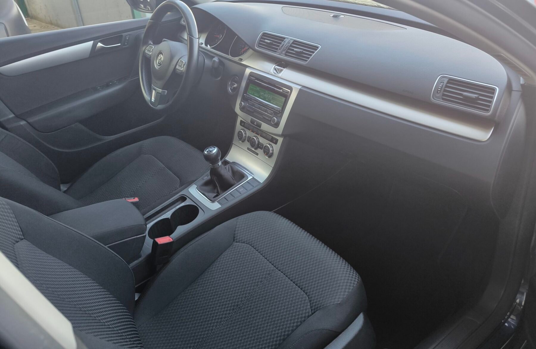 VOLKSWAGEN PASSAT 1.6 TDI 