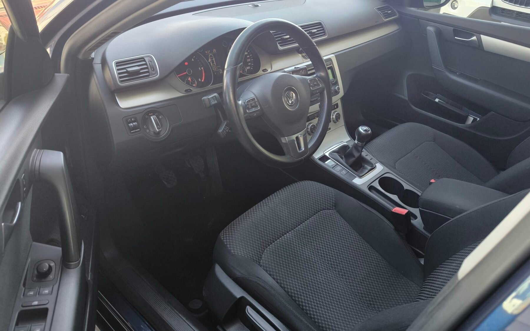 VOLKSWAGEN PASSAT 1.6 TDI 