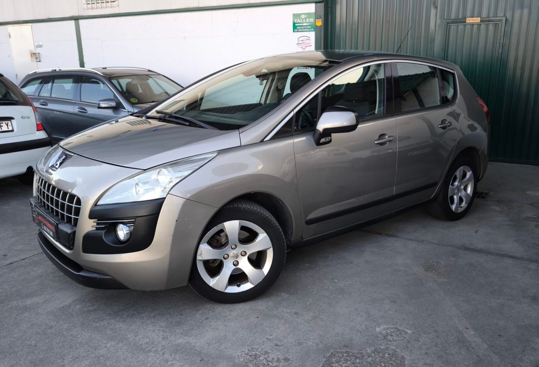 PEUGEOT 3008 2.0 HDI 
