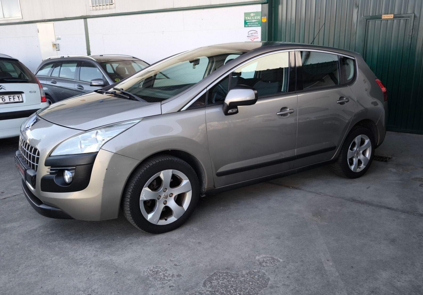 PEUGEOT 3008 2.0 HDI 