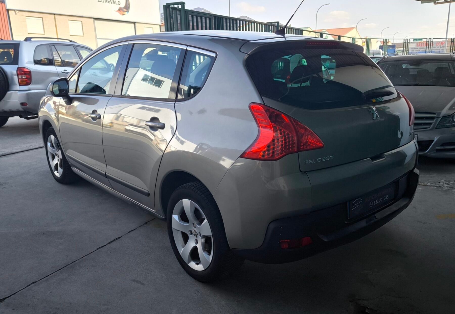 PEUGEOT 3008 2.0 HDI 