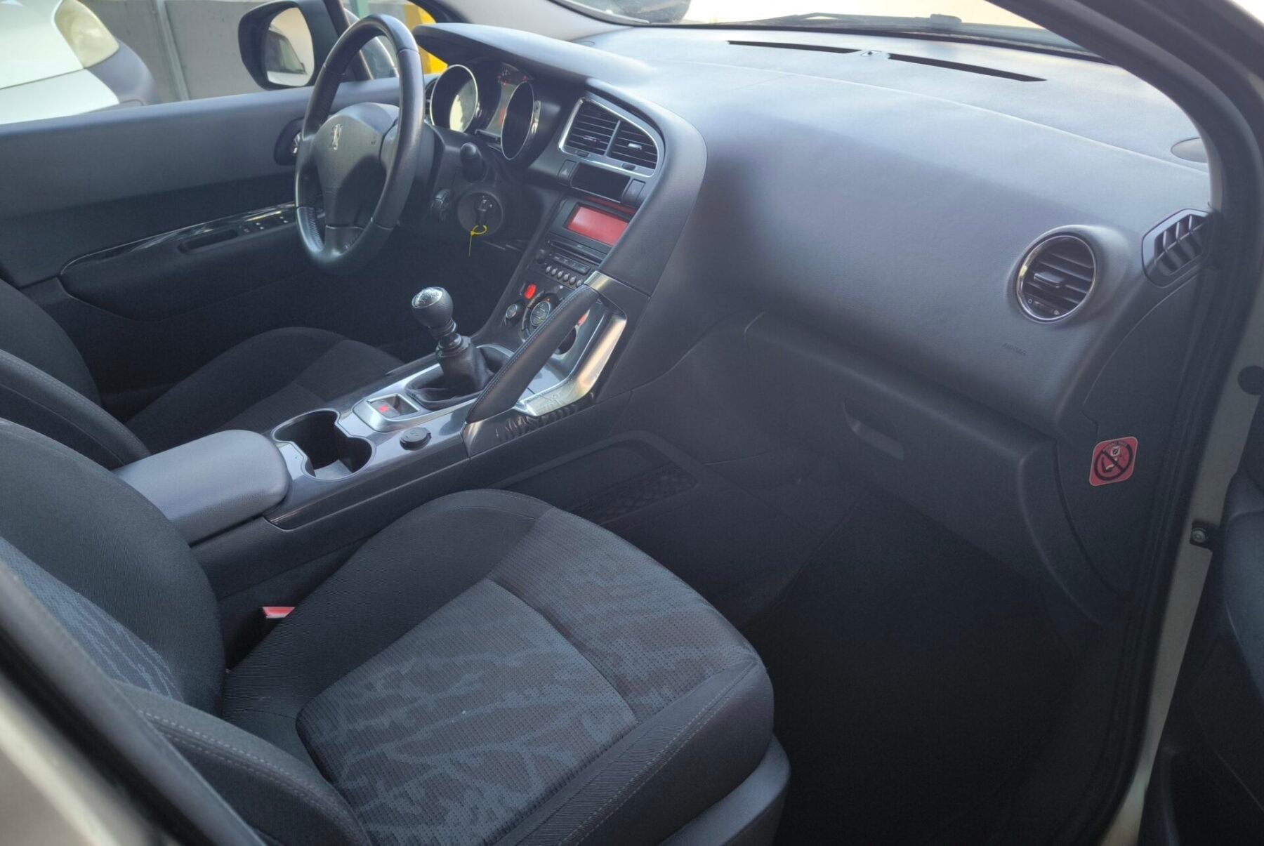 PEUGEOT 3008 2.0 HDI 