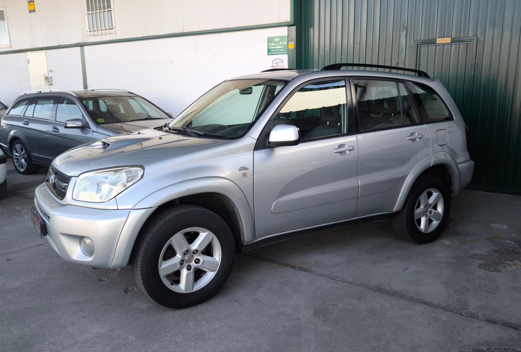 TOYOTA RAV4 2.0