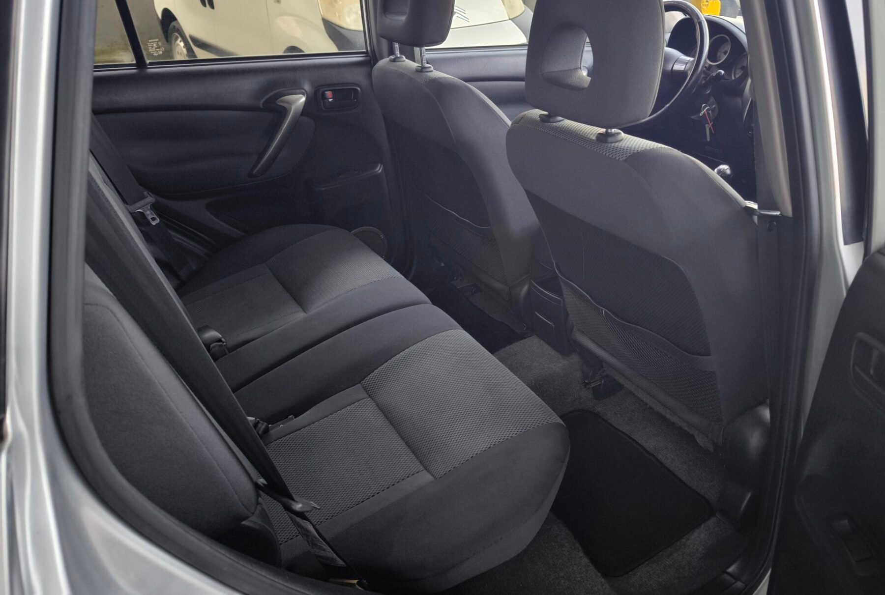 TOYOTA RAV4 2.0 D-4D 