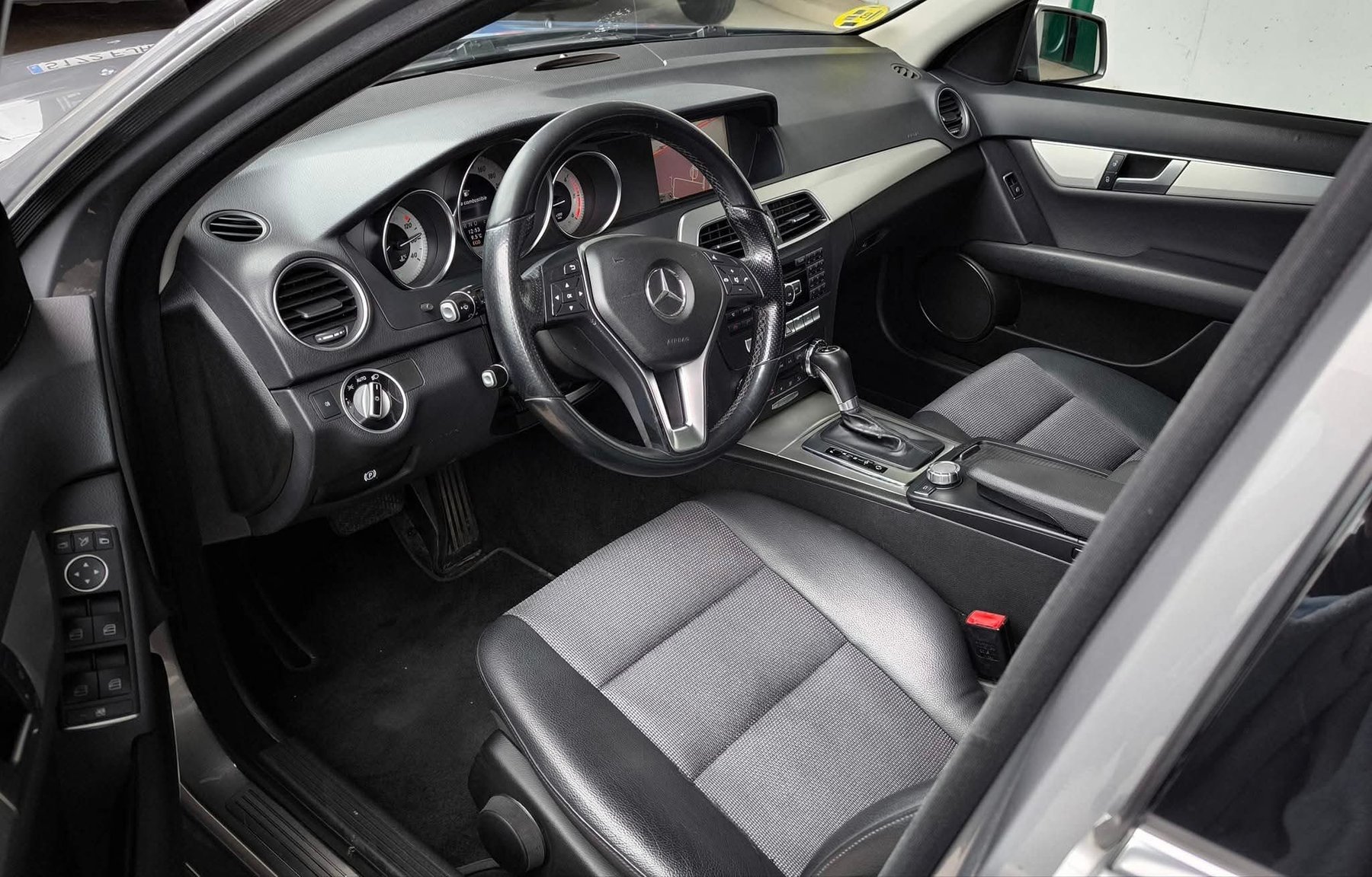 MERCEDES-BENZ CLASE C 220 CDI