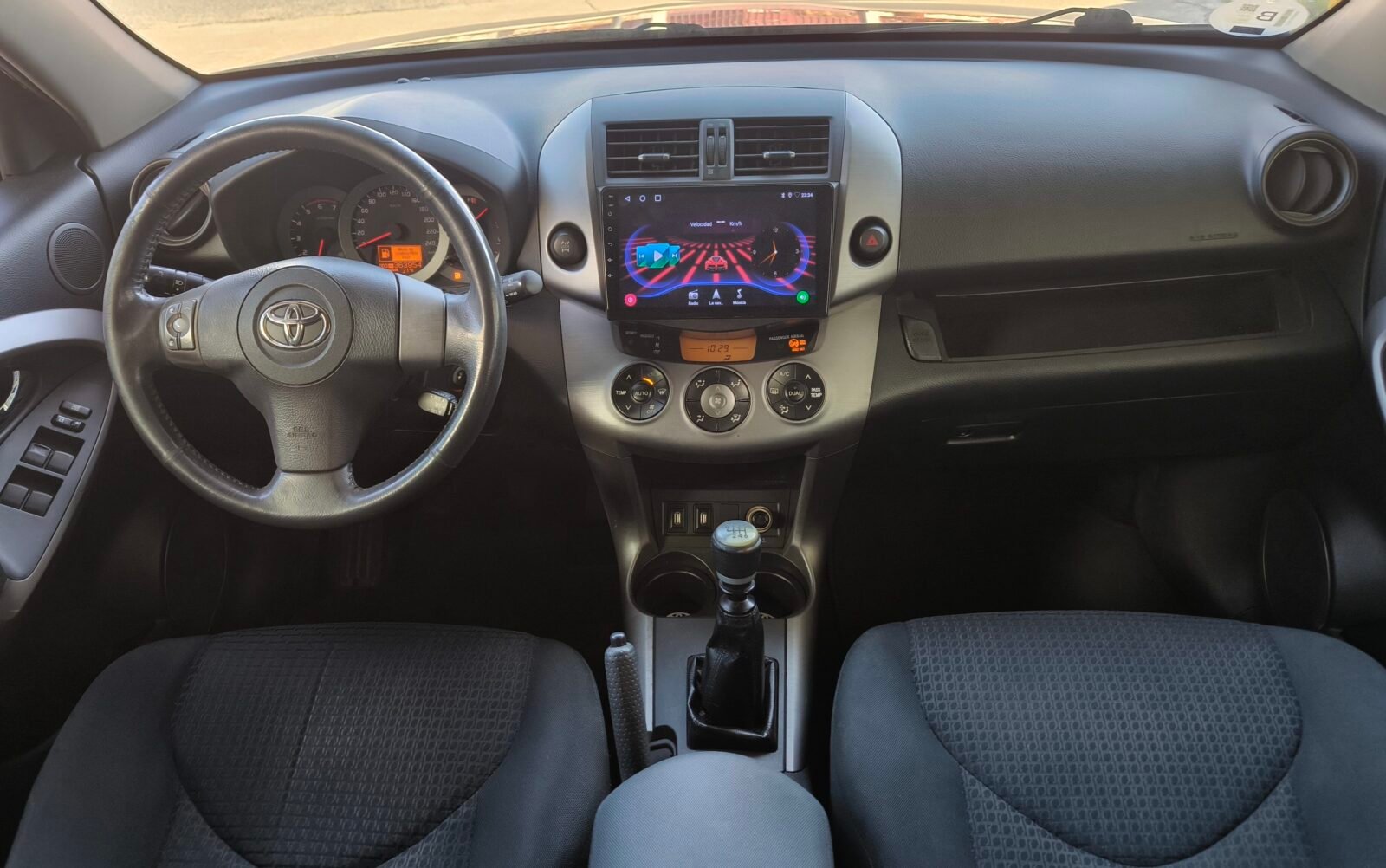 TOYOTA RAV4 2.2