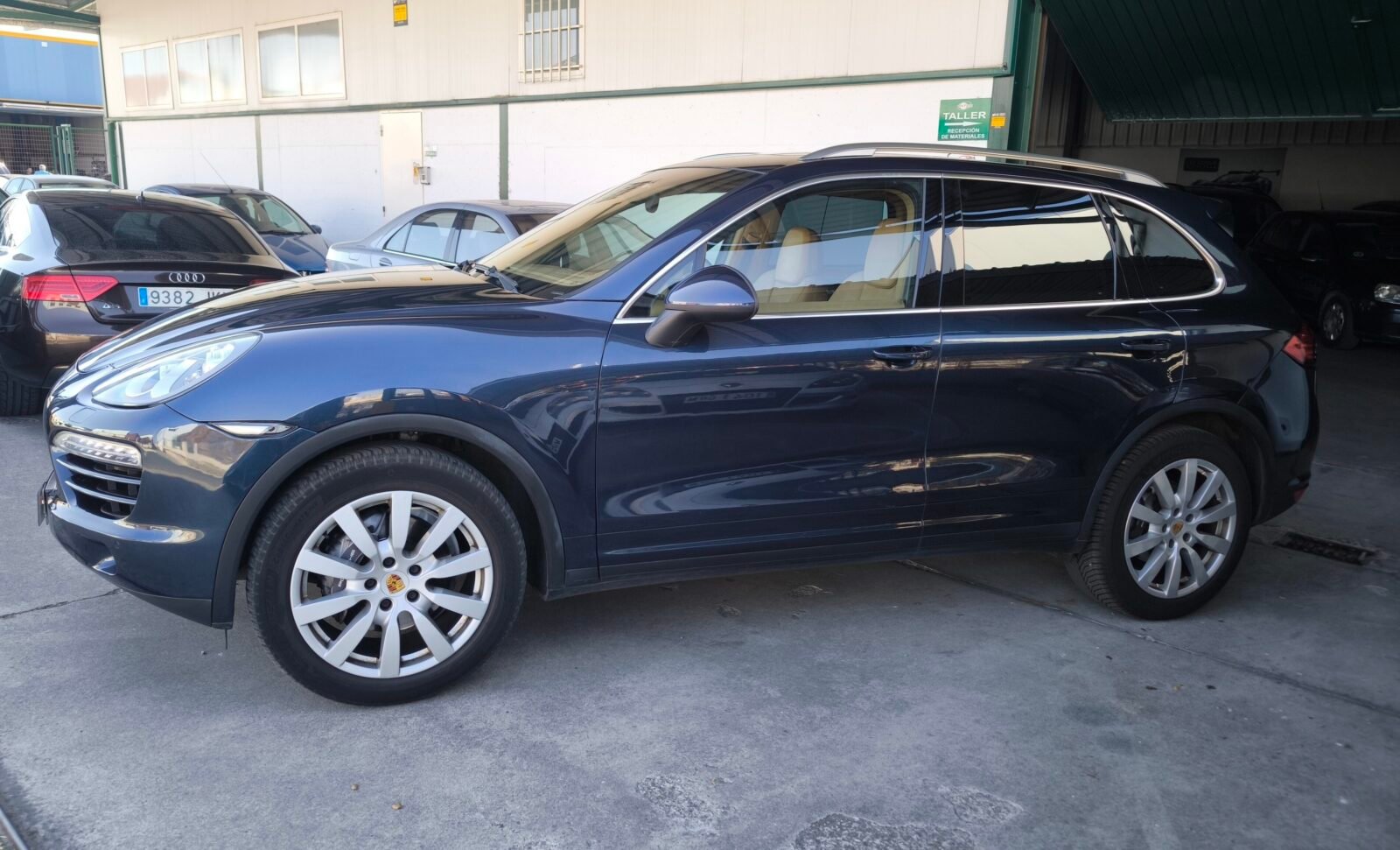 PORSCHE Cayenne 3.0 V6