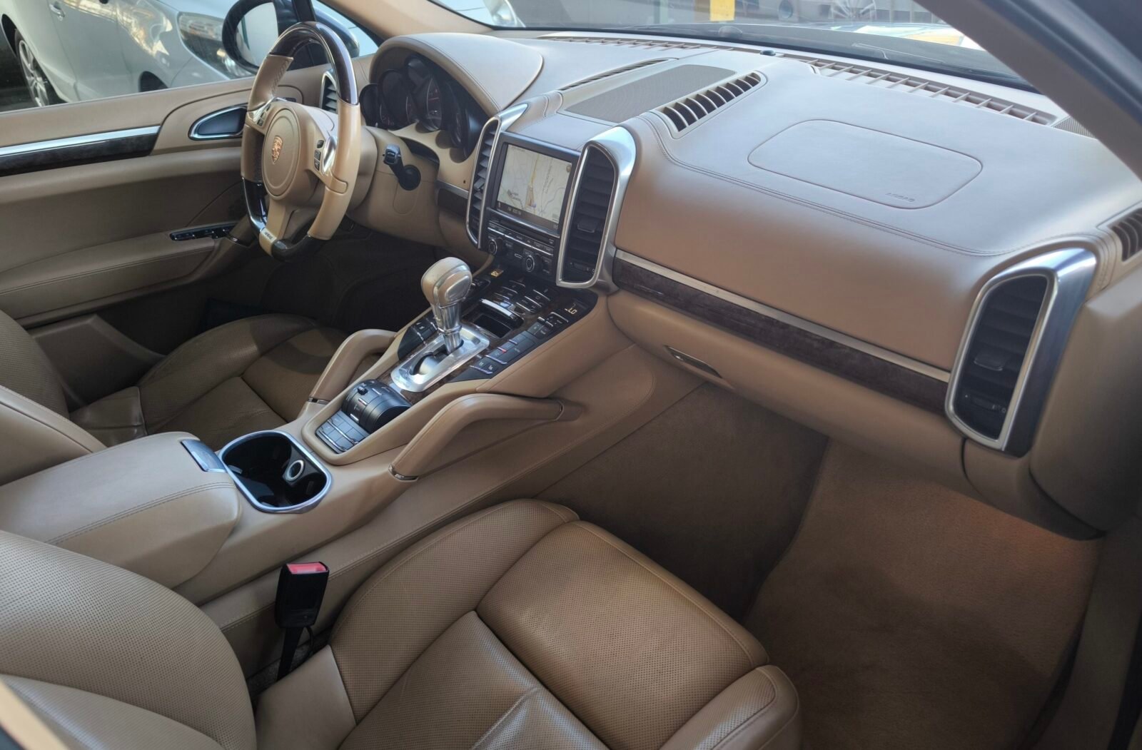 PORSCHE Cayenne 3.0 V6